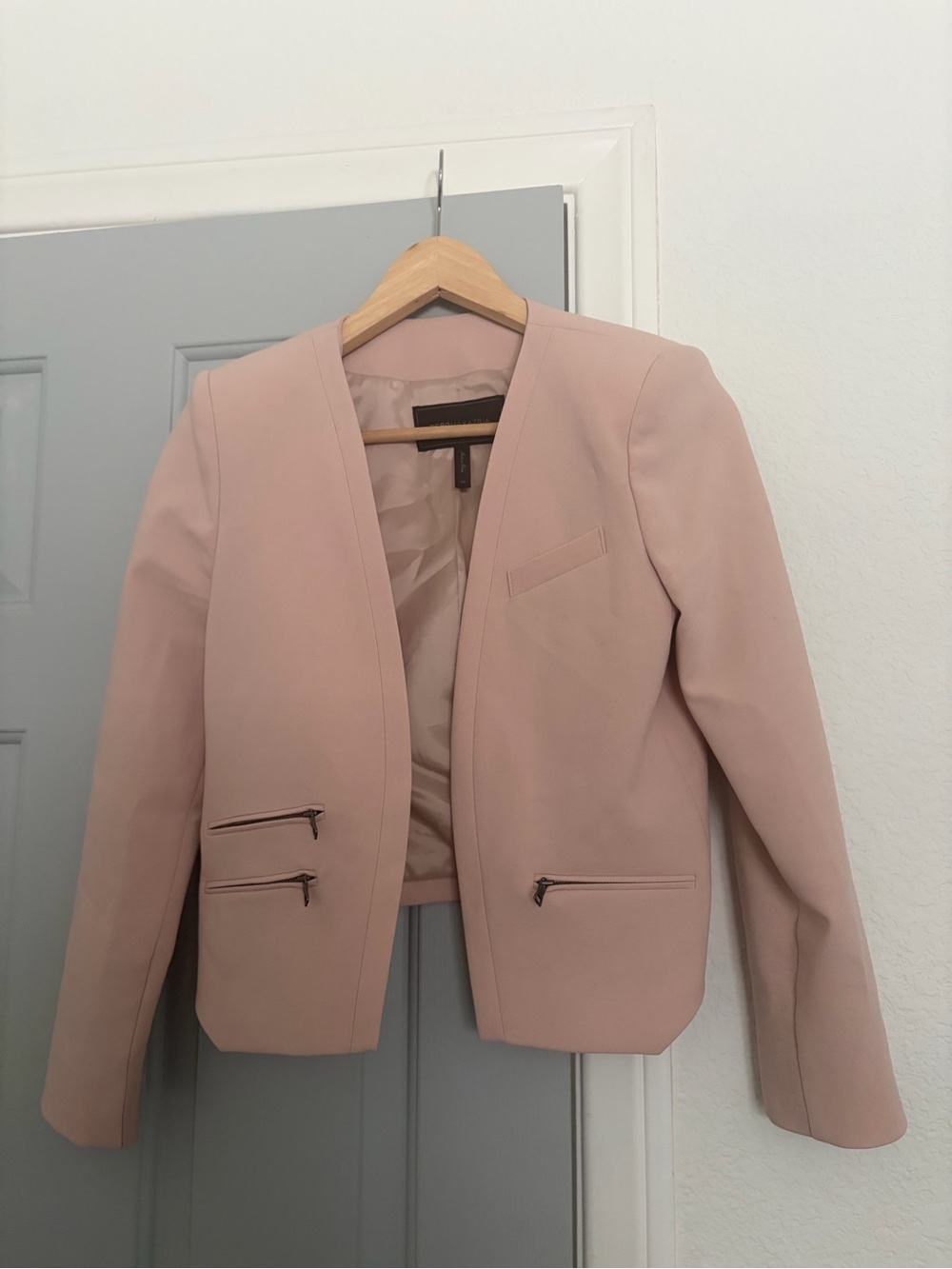 BCBG Maxazria Pink Cropped Blazer XS Flynn Bare Pink Color